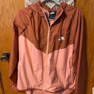 Women’s Nike windbreaker size XL